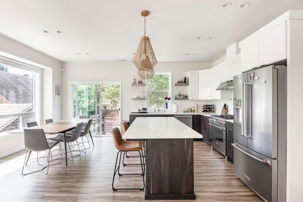 Comfy Family Home, Walkable Neighborhood + Patio! Portland Exterior foto